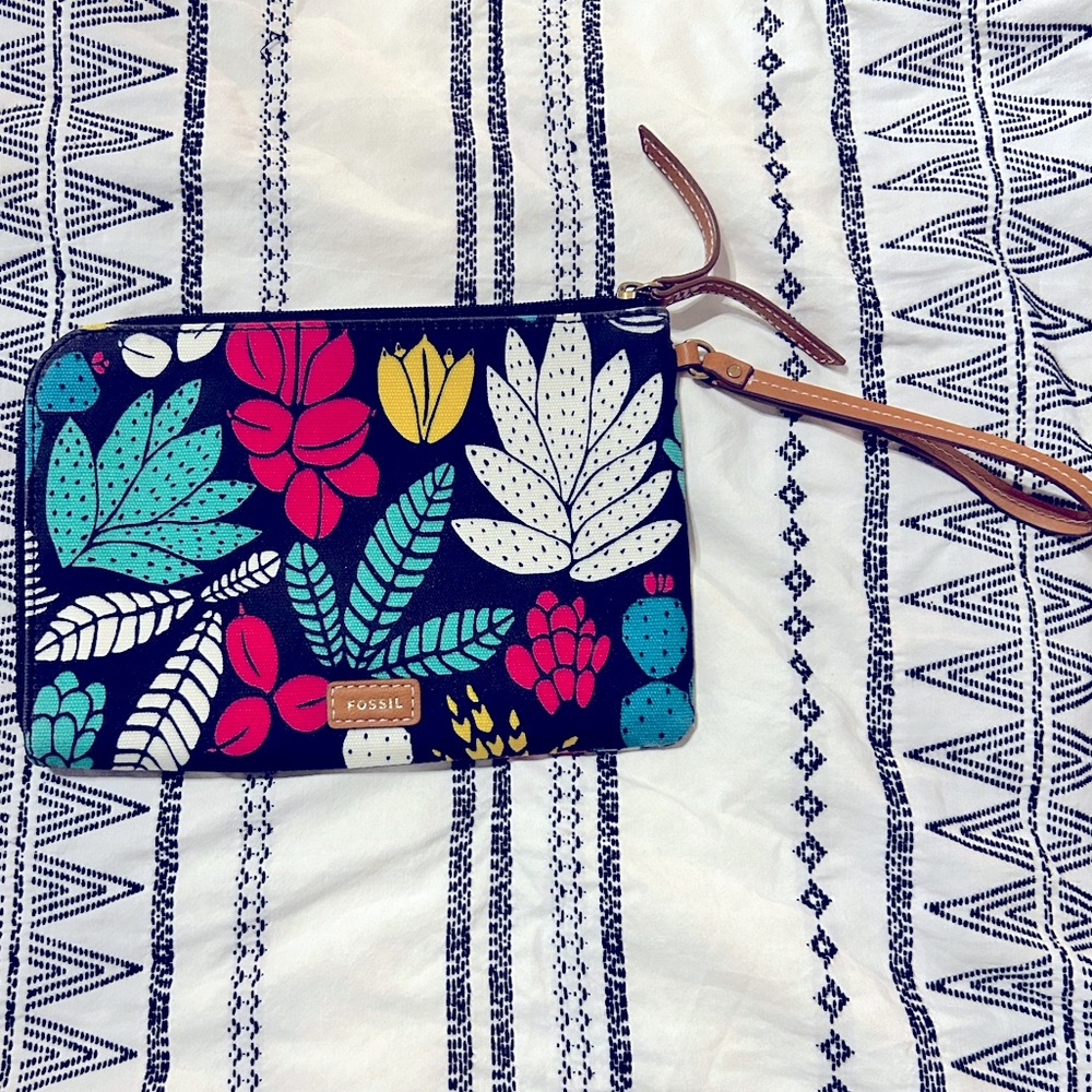 Fossil tropical wristlet